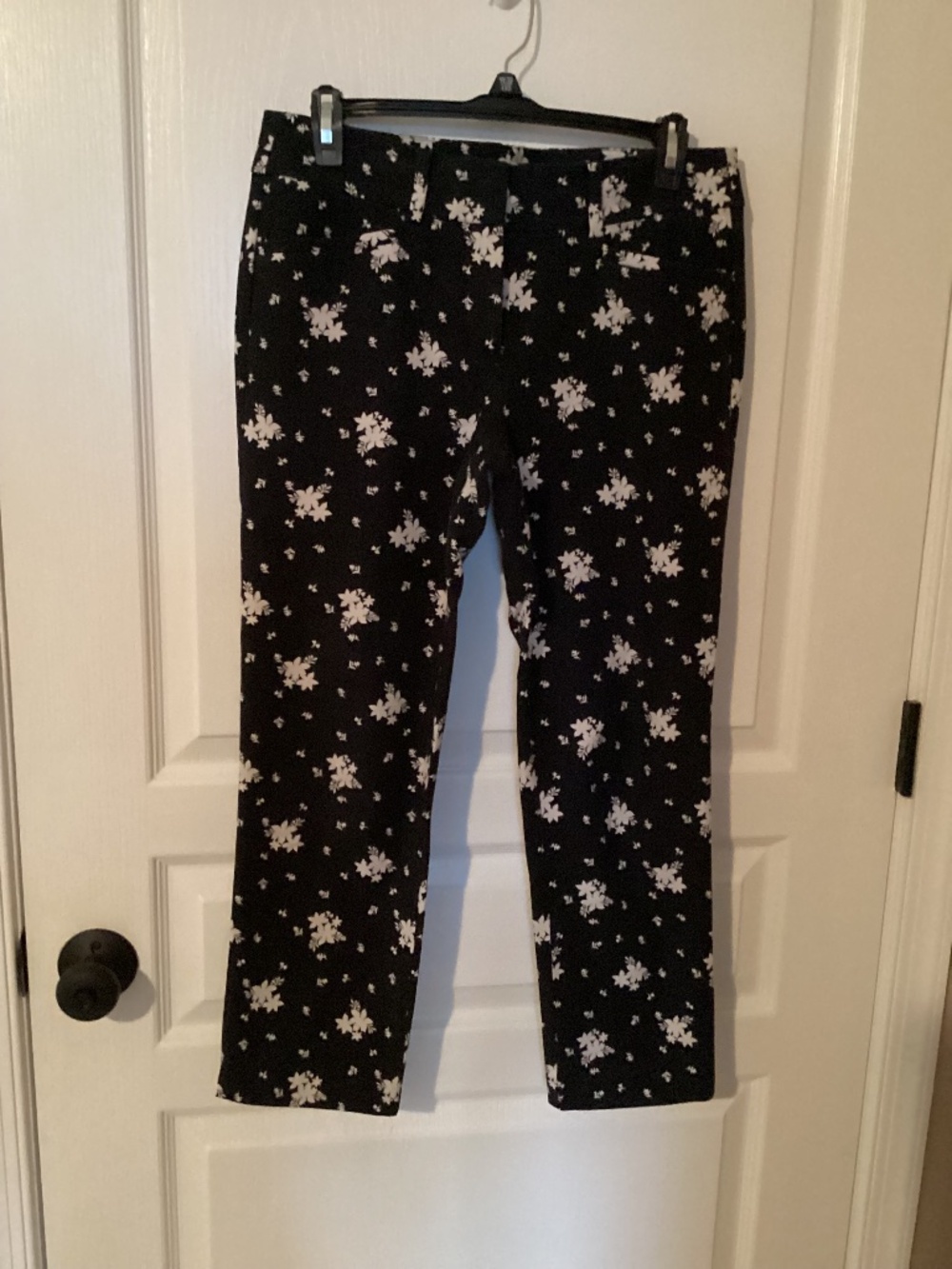 Ann Taylor Loft Marisa cropped pants size 2